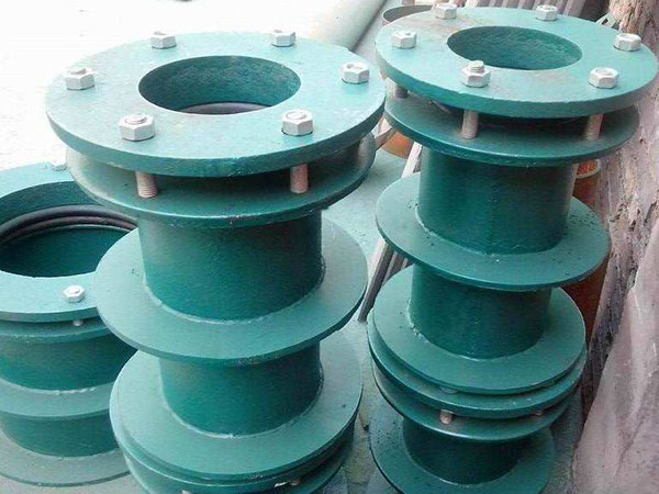 �������Է�ˮ�׹��ǽ����I(l��ng)���в��ɻ�ȱ�ķ�ˮ����֮һ